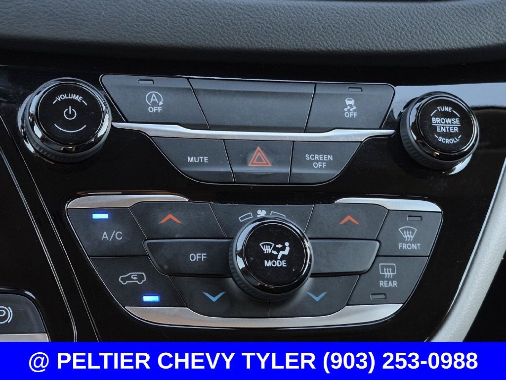 Used 2023 Chrysler Voyager LX FWD image 27