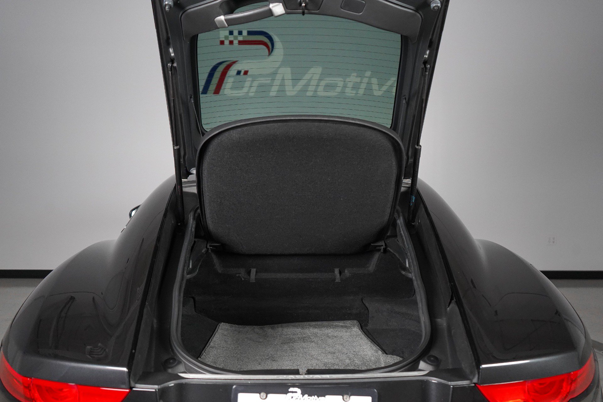 Used 2015 Jaguar F-TYPE S RWD image 17