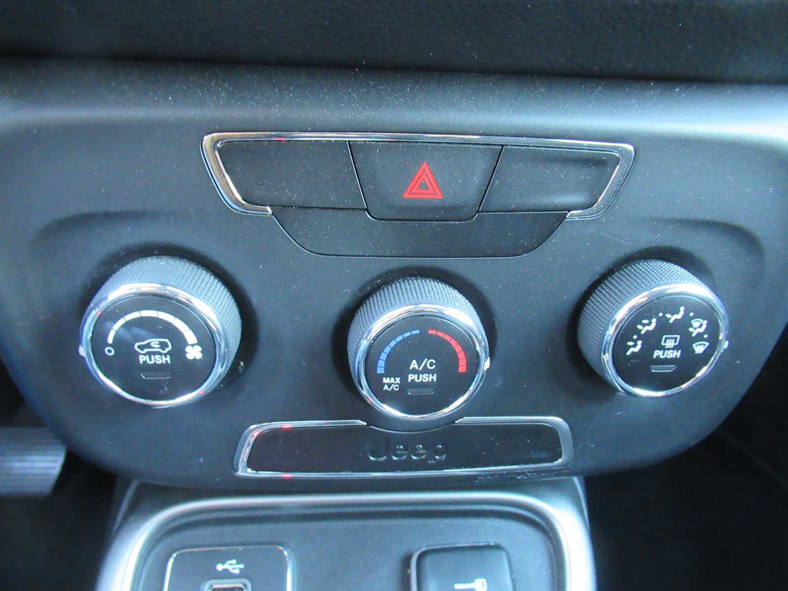 Used 2018 Jeep Compass Sport image 28