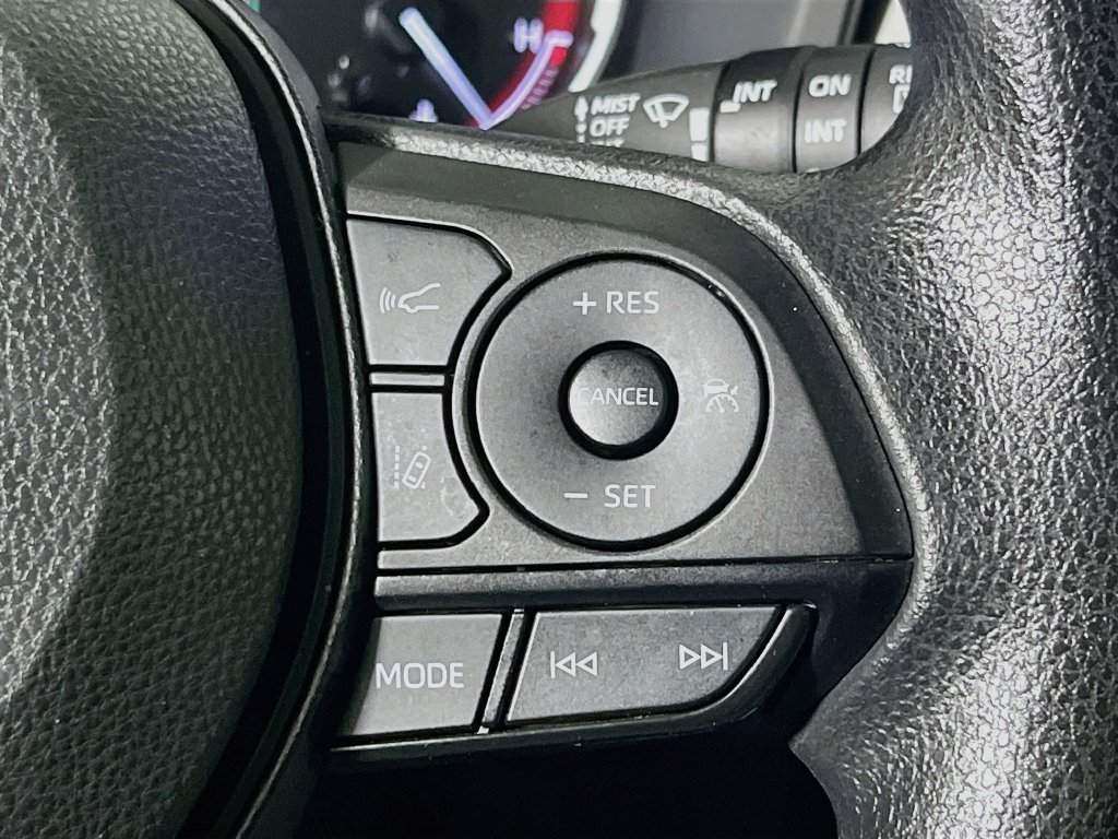 Used 2024 Toyota RAV4 XLE w/ Convenience Package FWD image 19