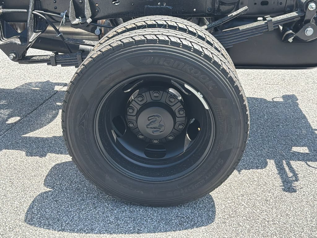 New 2026 RAM 5500 Tradesman AWD/4WD image 18