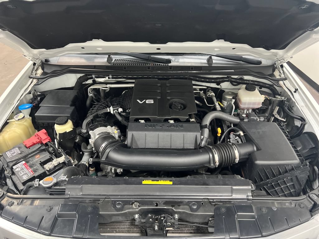 Used 2020 Nissan Frontier 4x4 Crew Cab image 24
