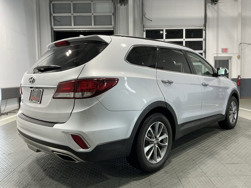 Used 2019 Hyundai Santa Fe XL SE image 44
