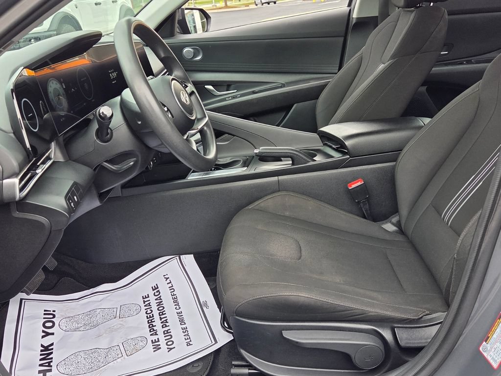 Used 2024 Hyundai Elantra SEL FWD image 3