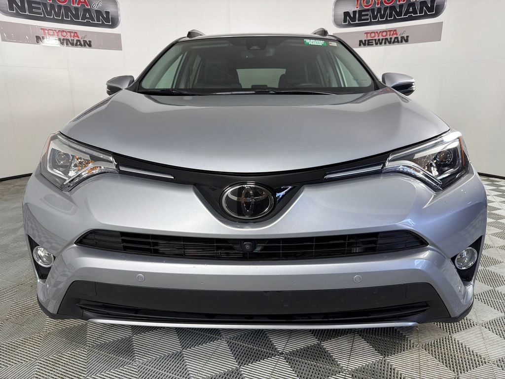 Used 2018 Toyota RAV4 Limited w/ Advanced Technology Package FWD image 9