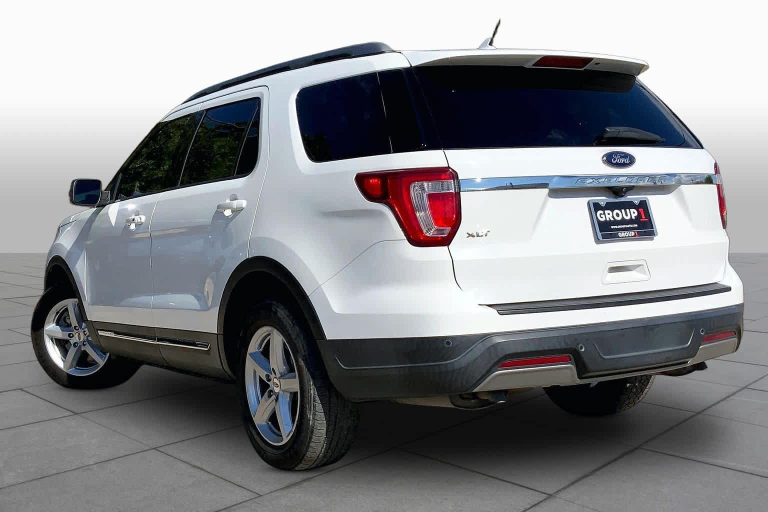 Used 2019 Ford Explorer XLT w/ Equipment Group 201A FWD image 12