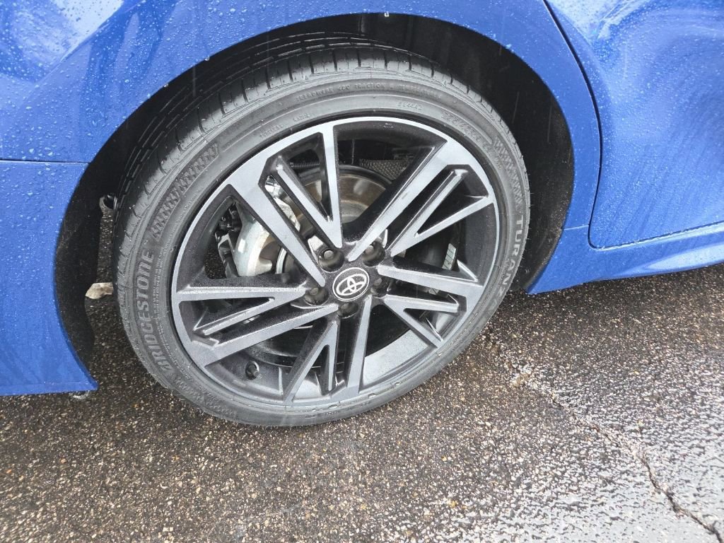 Used 2025 Toyota Camry XSE w/ Premium Plus Package image 7