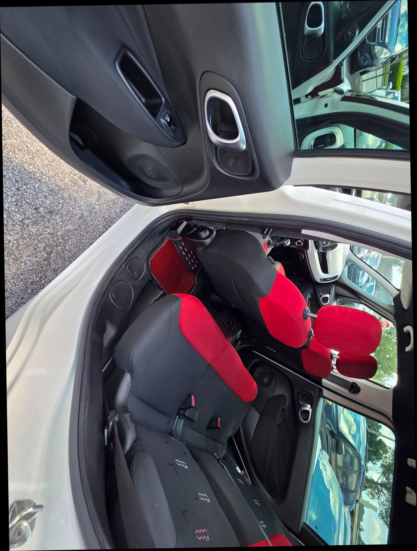 Used 2015 FIAT 500L Pop image 13