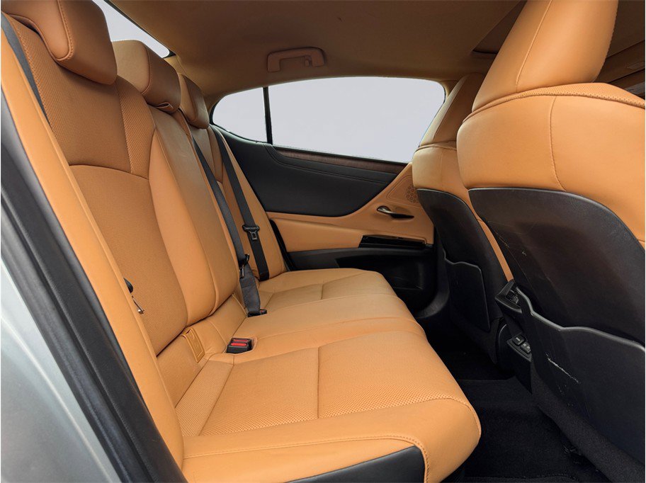 Used 2023 Lexus ES 300h w/ Premium Package FWD image 25
