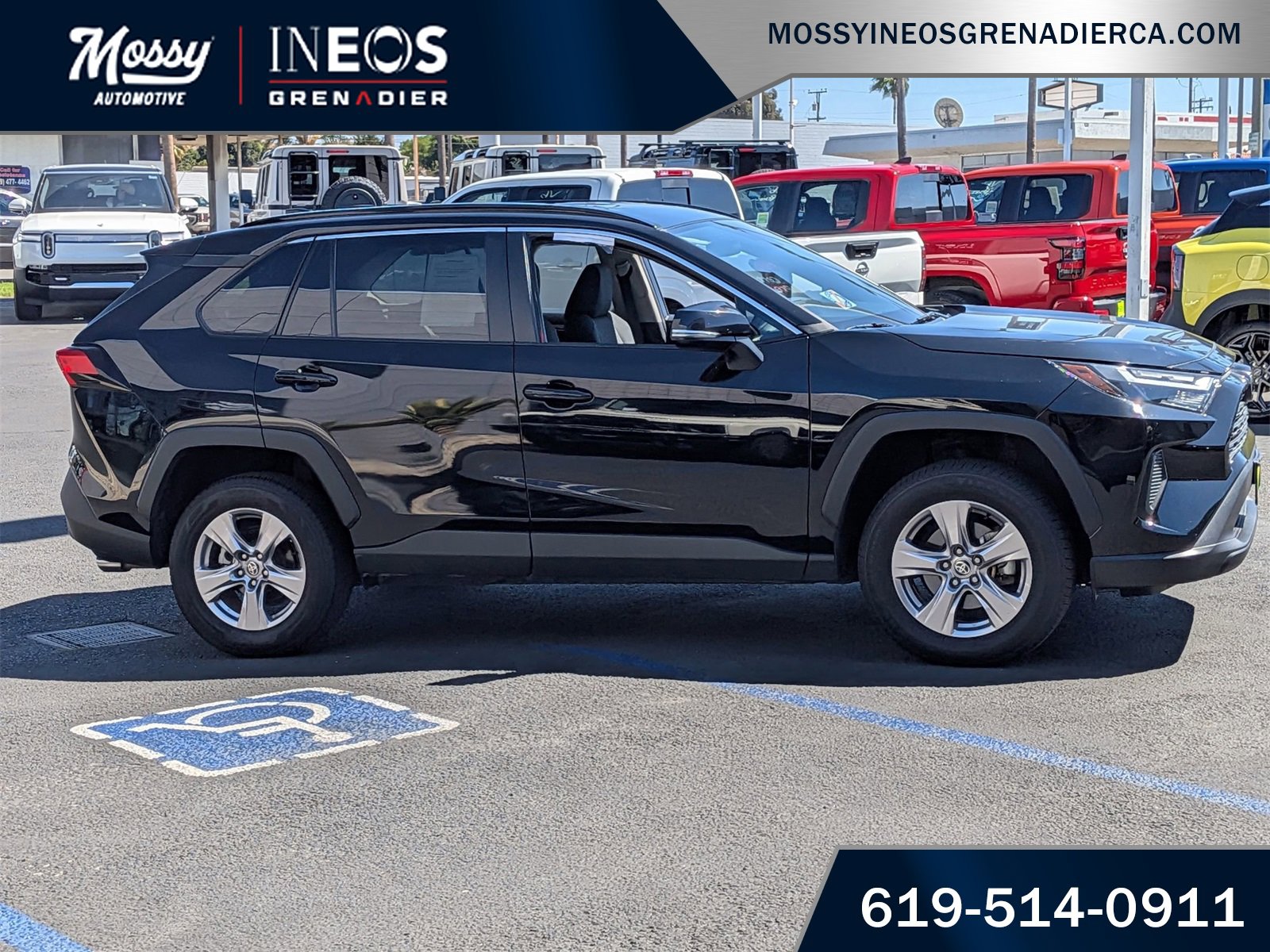 Used 2023 Toyota RAV4 XLE image 5