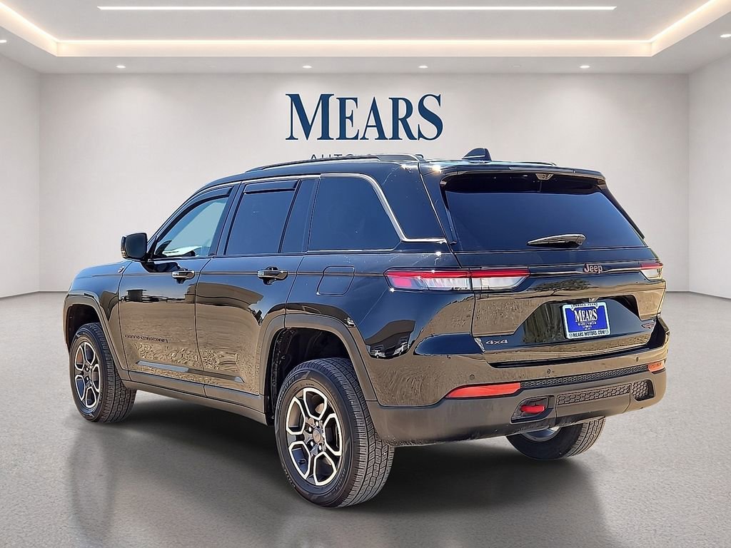 Used 2022 Jeep Grand Cherokee Trailhawk w/ ADV Protech Group II AWD/4WD image 3