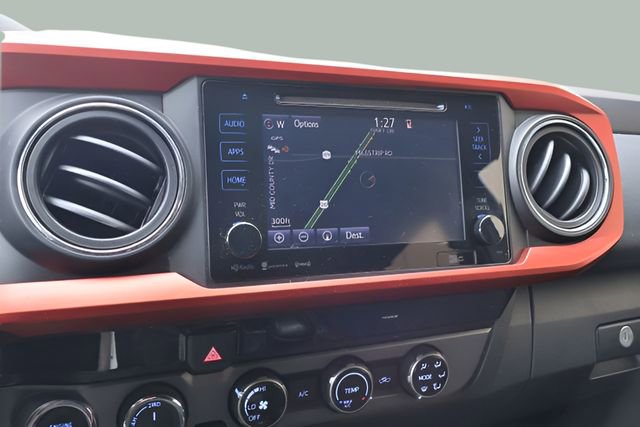 Used 2016 Toyota Tacoma TRD Sport w/ Towing Package image 23