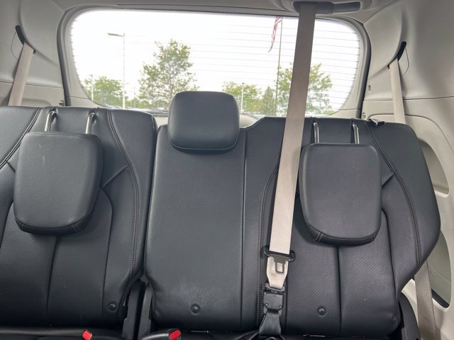 Used 2018 Chrysler Pacifica Touring-L w/ Tire & Wheel Group FWD image 31