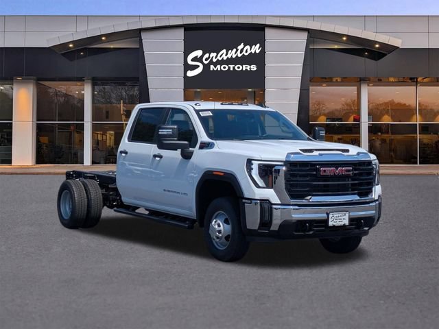 New 2026 GMC Sierra 3500 Pro w/ Convenience Package AWD/4WD image 7