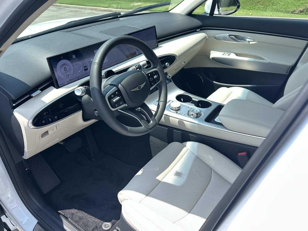 New 2027 Genesis GV70 2.5T Select AWD/4WD image 13
