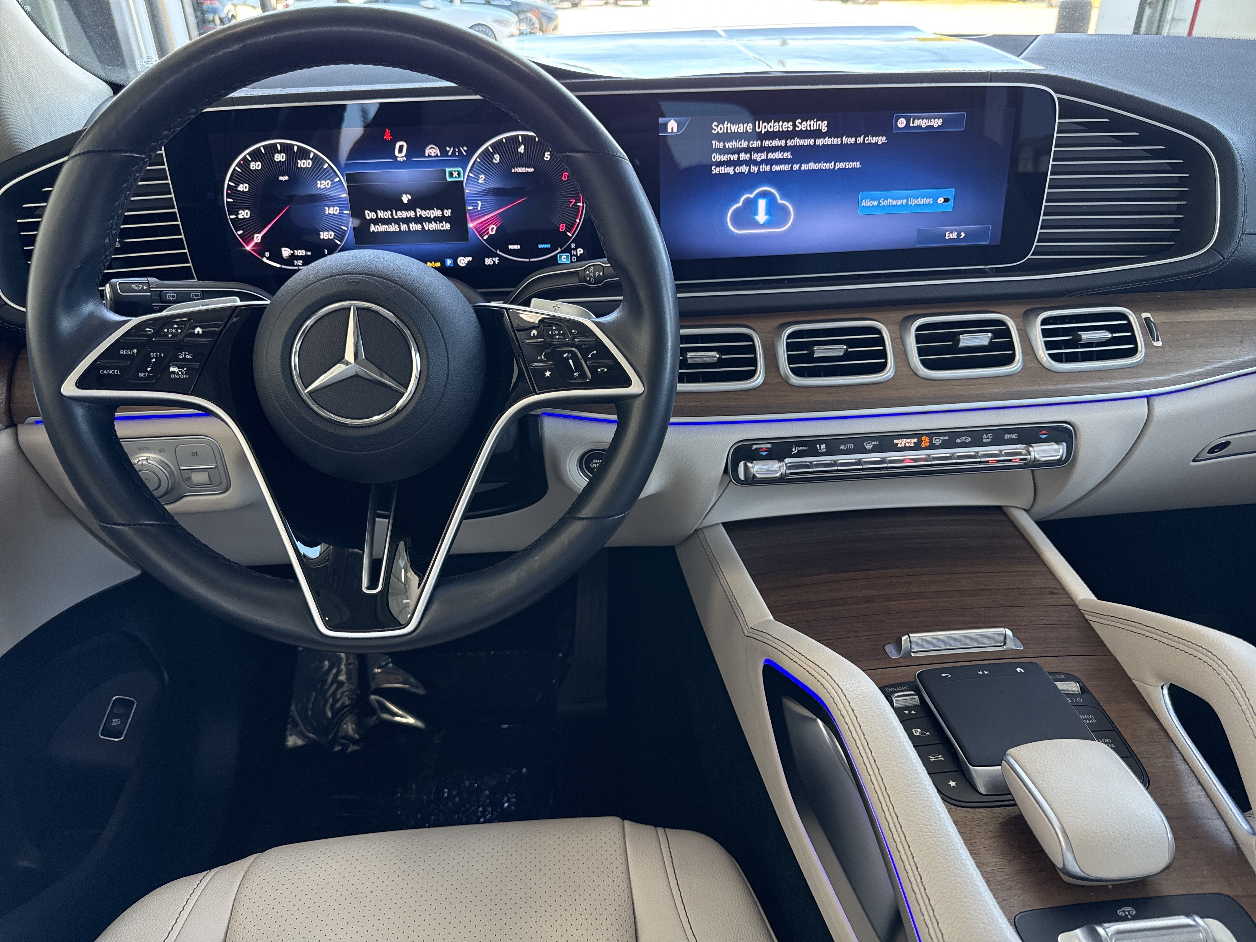 Used 2024 Mercedes-Benz GLS 450 4MATIC image 33