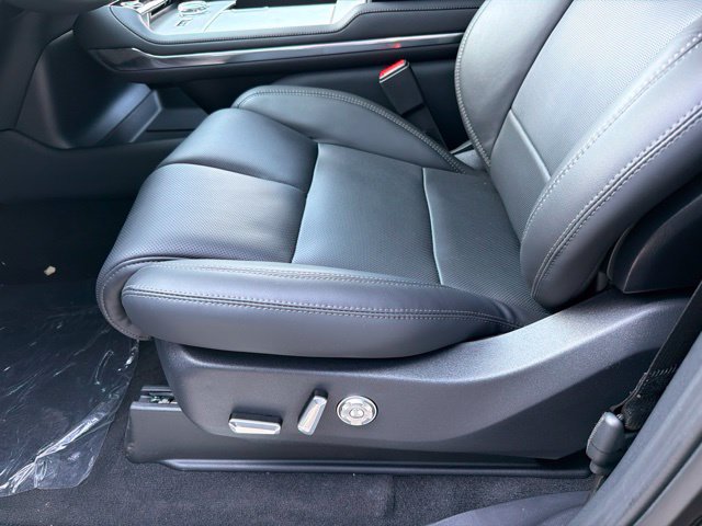 New 2027 Lincoln Navigator Reserve w/ Jet Appearance Package AWD/4WD image 14