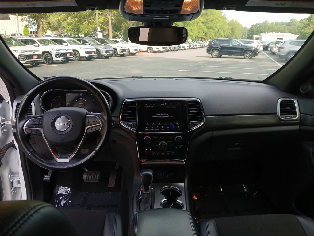 Used 2020 Jeep Grand Cherokee Altitude AWD/4WD image 26