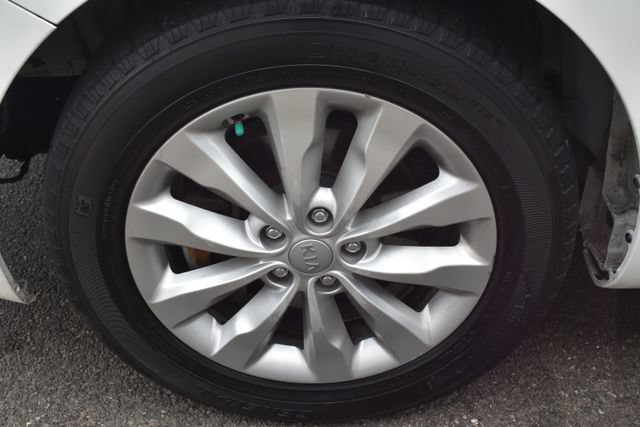 Used 2017 Kia Sedona EX FWD image 53