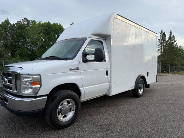 Used 2016 Ford E-350 and Econoline 350 Super Duty w/ Power Windows & Locks Group RWD image 1