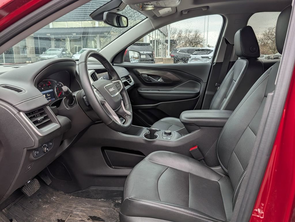 Used 2024 GMC Terrain SLT w/ Infotainment Package II AWD/4WD image 33