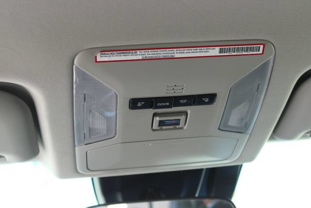 Used 2020 Toyota RAV4 LE w/ Carpet Mat Package AWD/4WD image 18