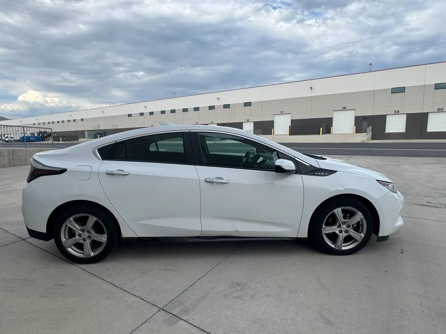 Used 2016 Chevrolet Volt LT FWD image 6