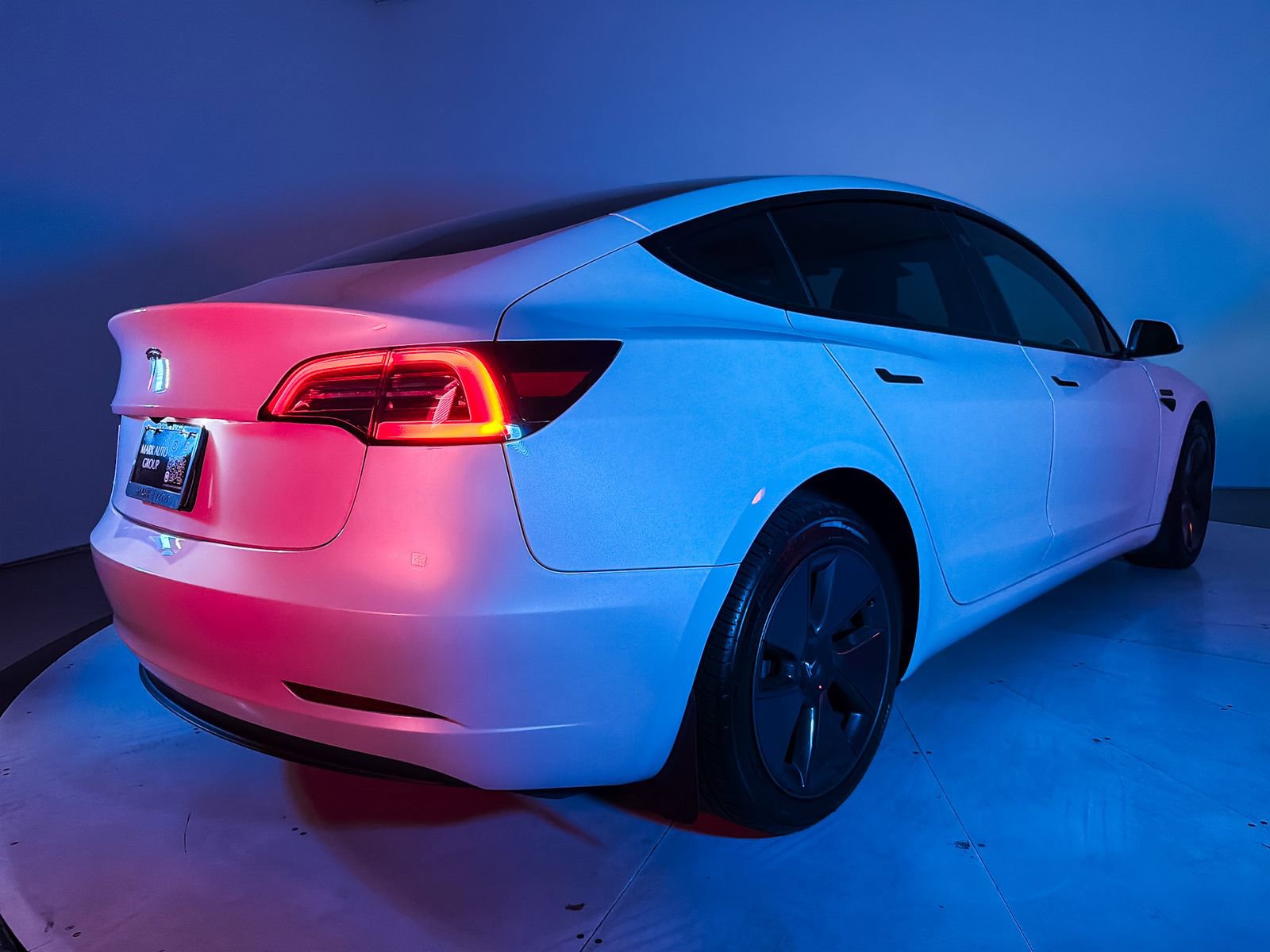 Used 2023 Tesla Model 3 Standard Range RWD image 9