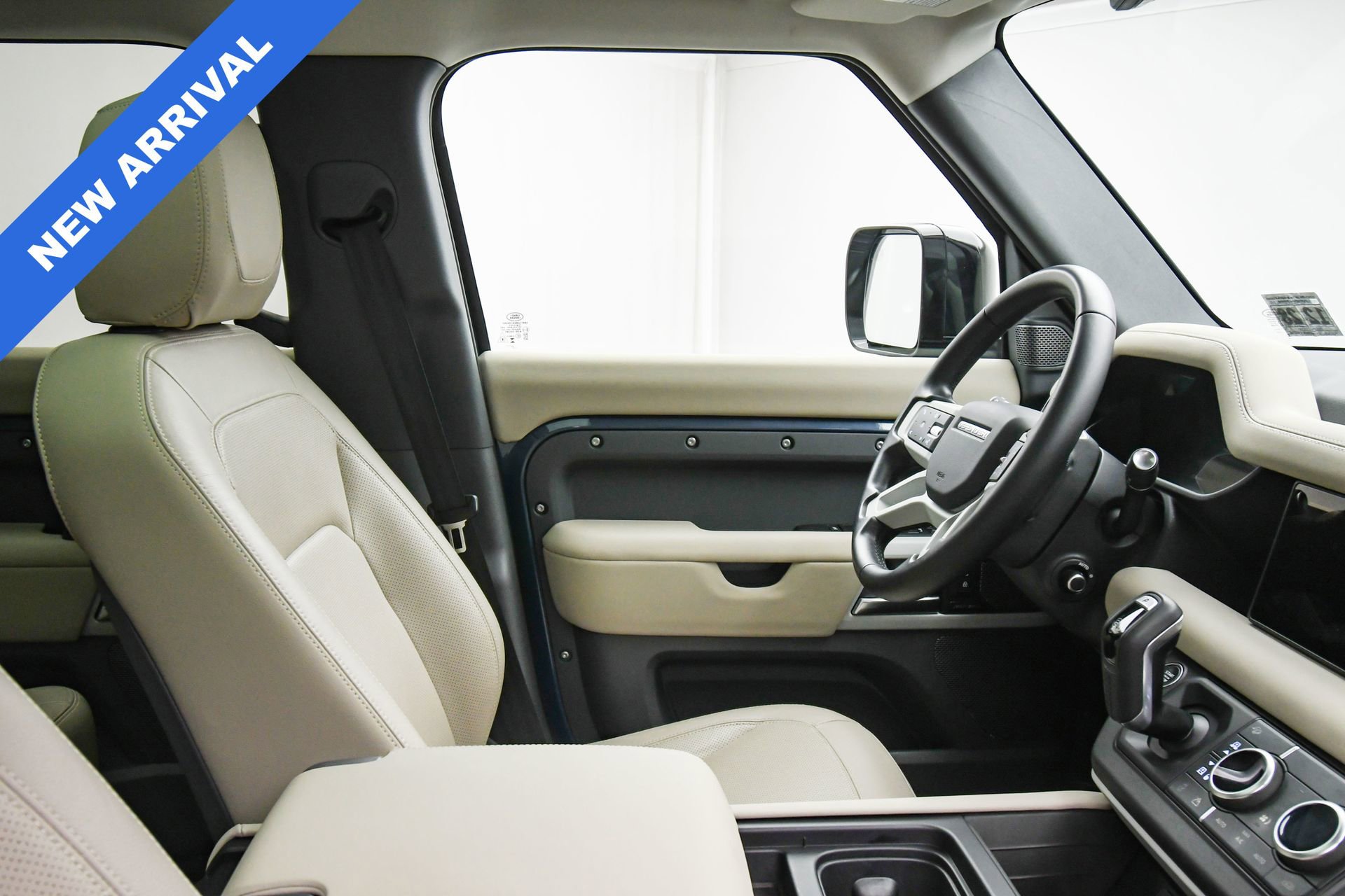 Used 2024 Land Rover Defender 110 S image 46