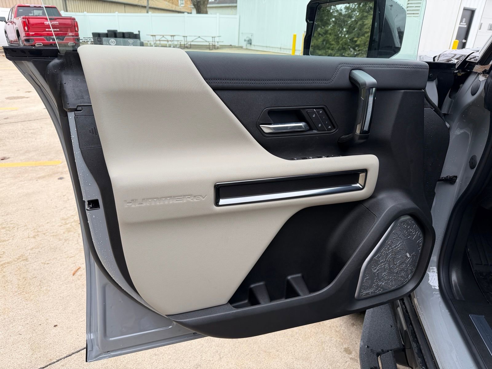 New 2026 GMC Hummer EV SUV image 9