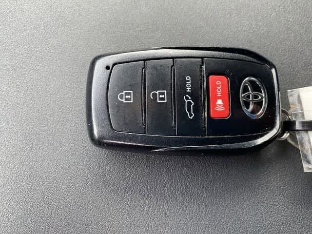 Used 2025 Toyota Highlander XSE AWD/4WD image 32