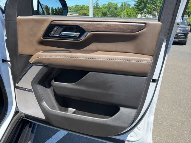 Used 2026 GMC Yukon Denali Ultimate AWD/4WD image 10