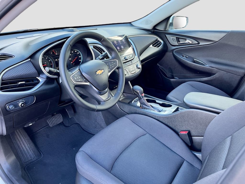 Used 2024 Chevrolet Malibu RS image 9