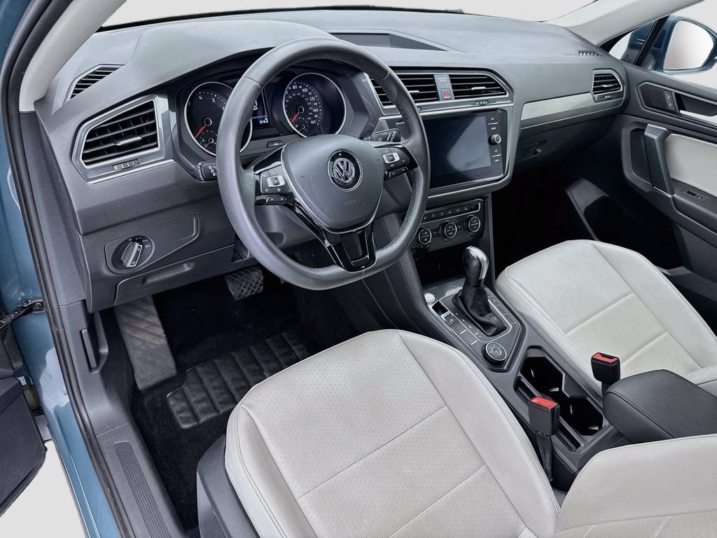 Used 2020 Volkswagen Tiguan SE AWD/4WD image 9