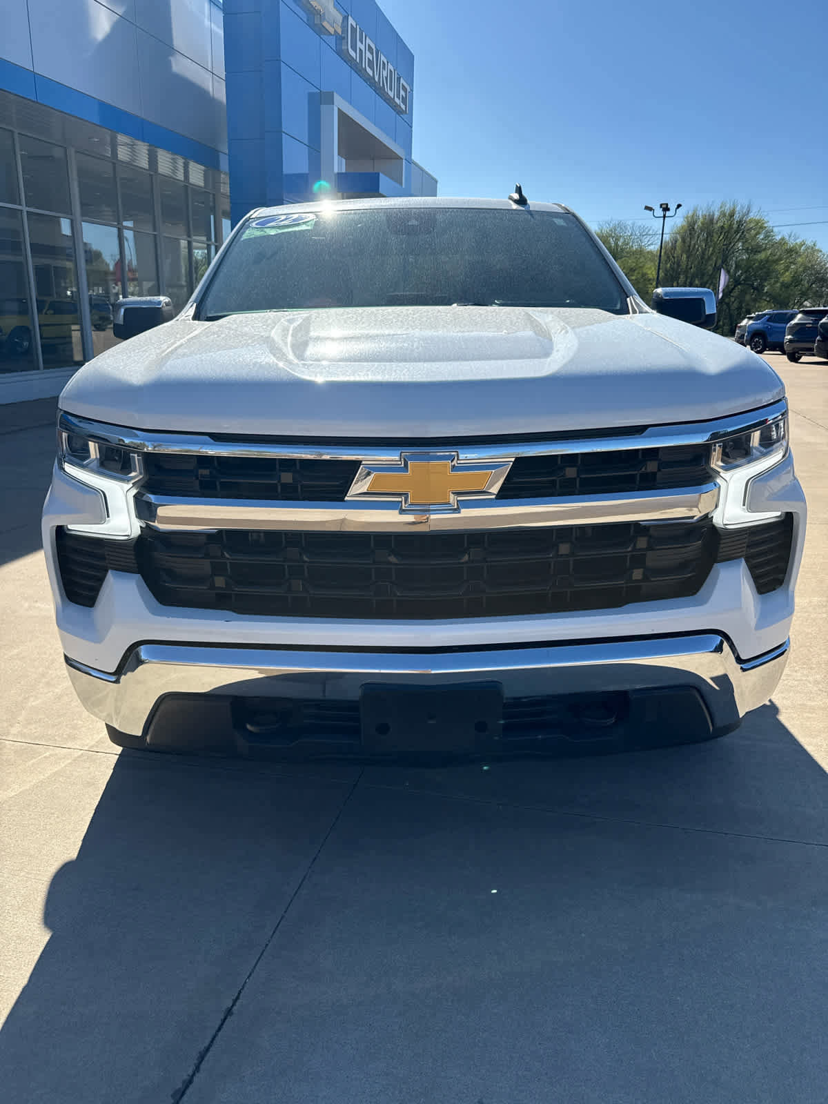 Used 2022 Chevrolet Silverado 1500 LT image 3