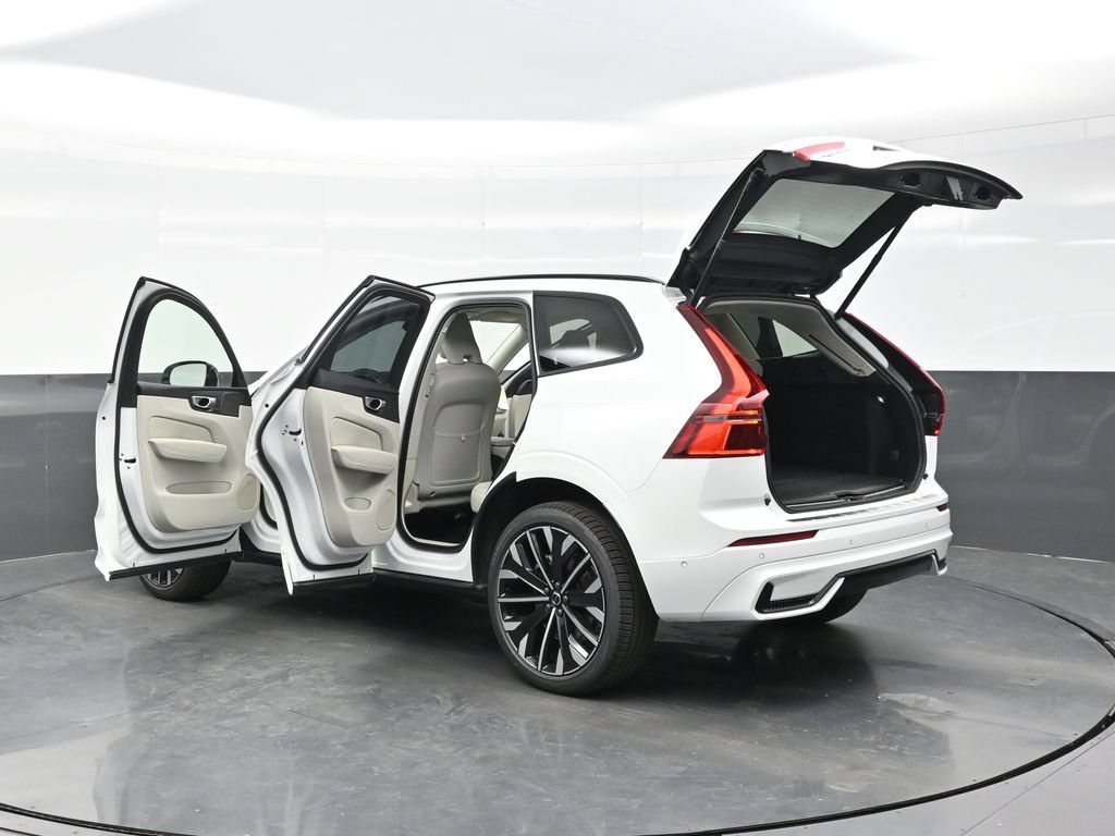 New 2026 Volvo XC60 T8 Ultra w/ Protection Package Premier AWD/4WD image 45