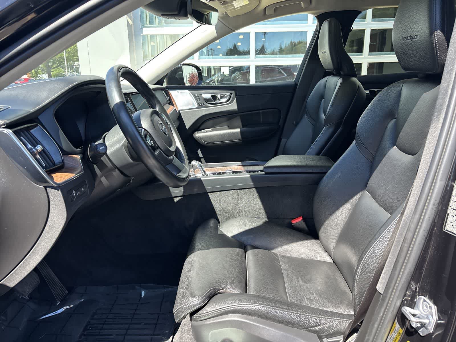 Used 2019 Volvo XC60 T8 Inscription w/ Advanced Package AWD/4WD image 7