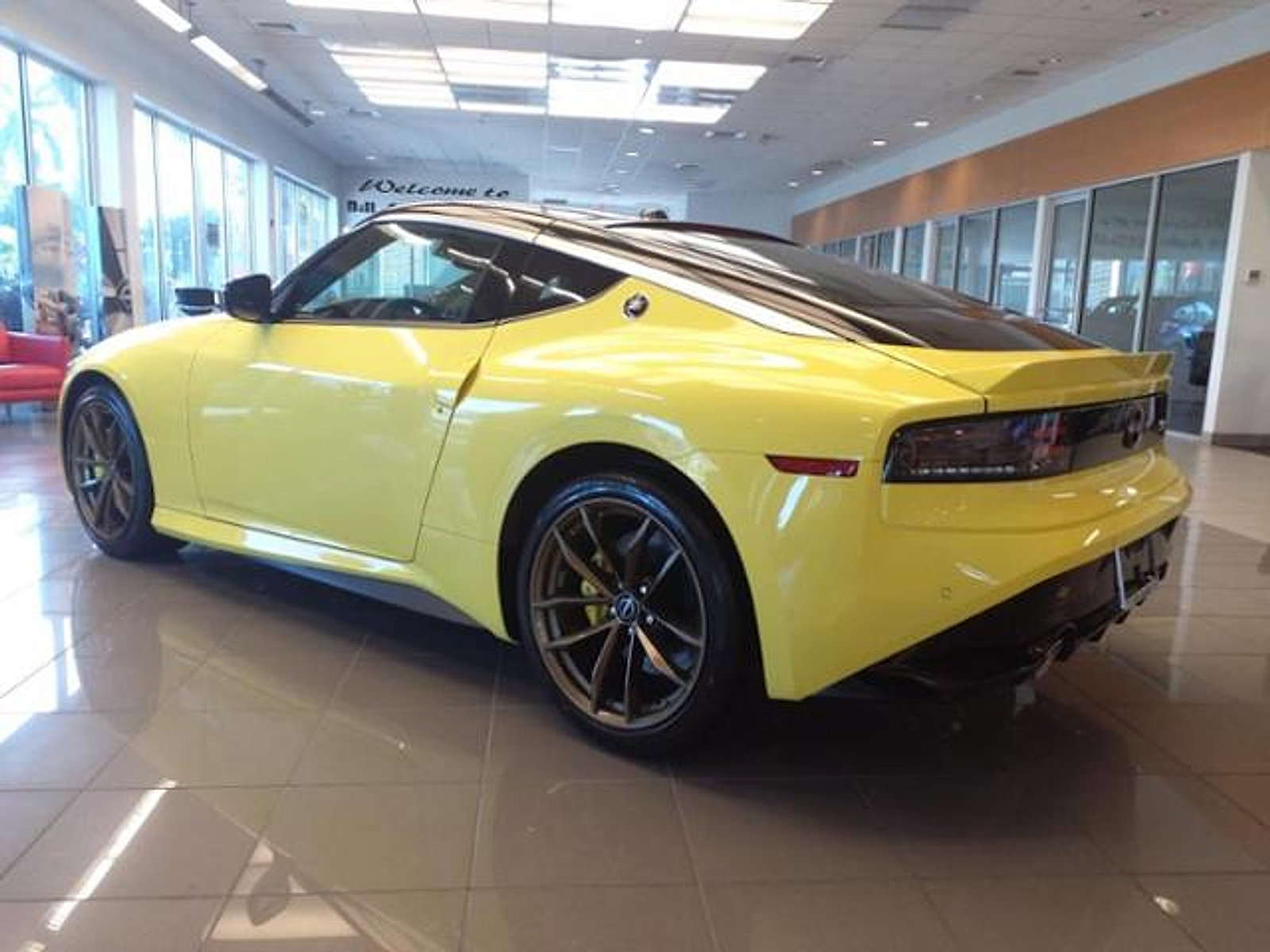 New 2023 Nissan Z w/ Floor Mat Package (L93) image 4