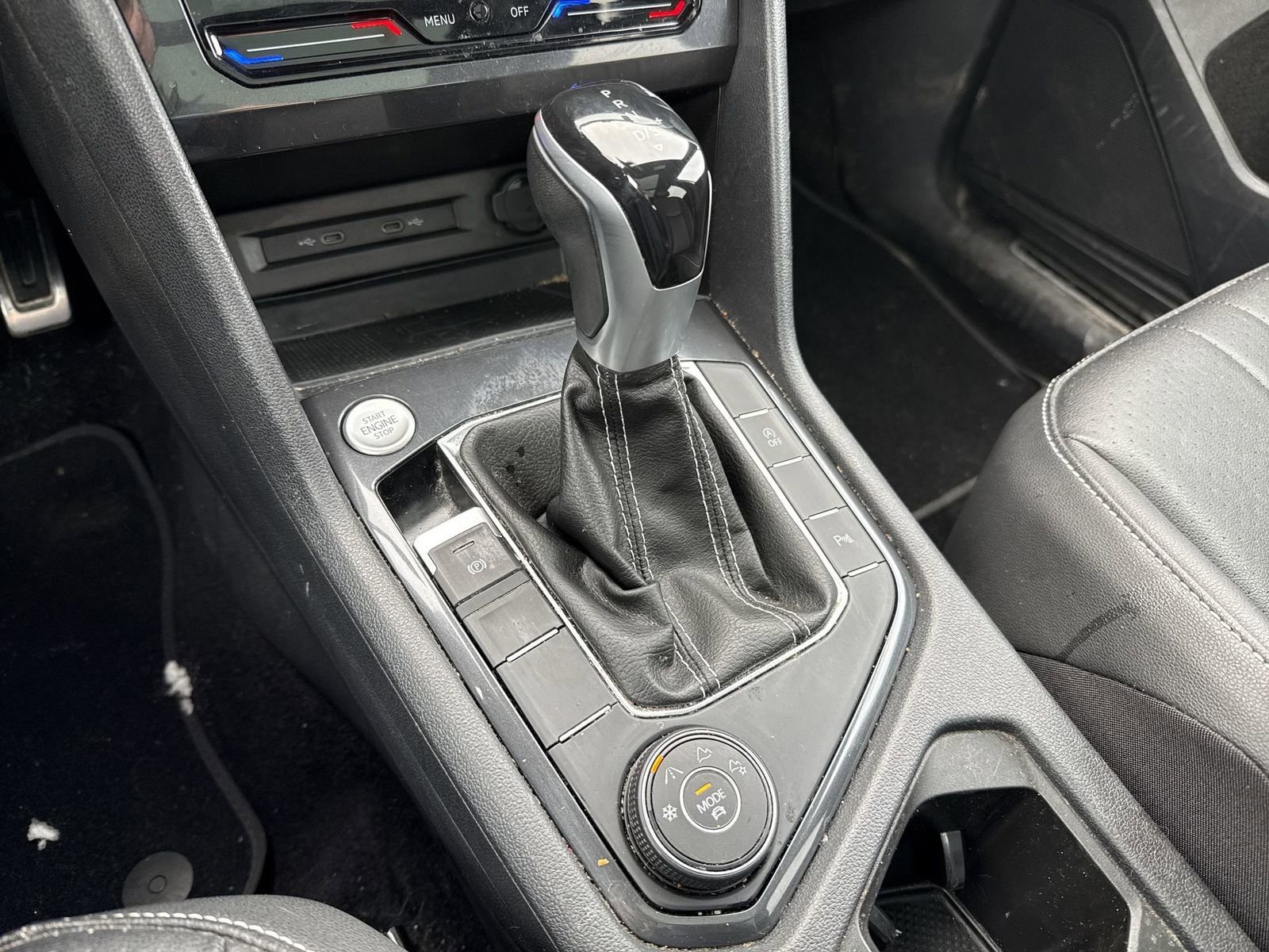 Used 2023 Volkswagen Tiguan SE R-Line image 16