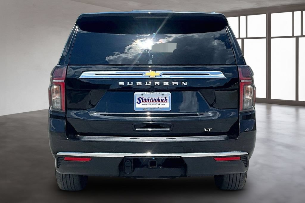 Used 2024 Chevrolet Suburban LT AWD/4WD image 5