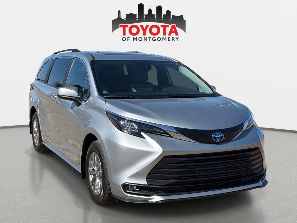Used 2025 Toyota Sienna XLE