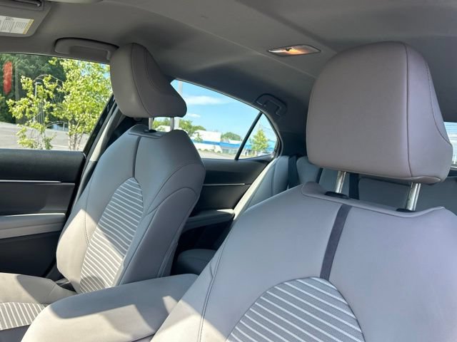 Used 2024 Toyota Camry SE AWD/4WD image 27