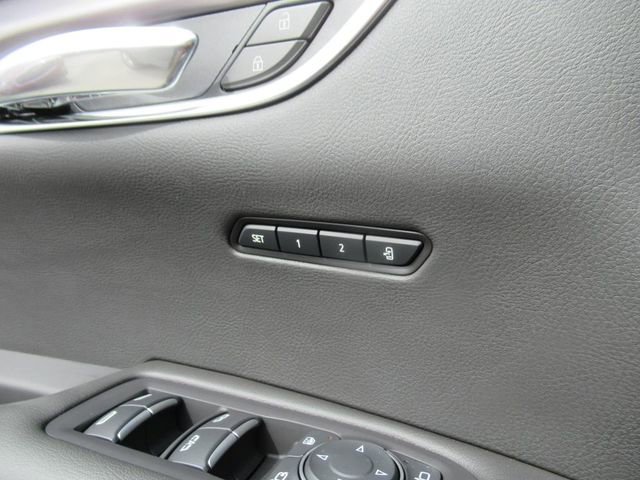 New 2025 Cadillac XT6 Luxury image 26