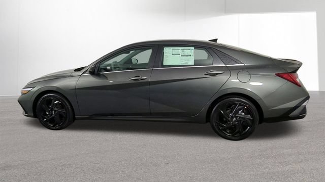 New 2026 Hyundai Elantra SEL Sport Premium FWD image 6