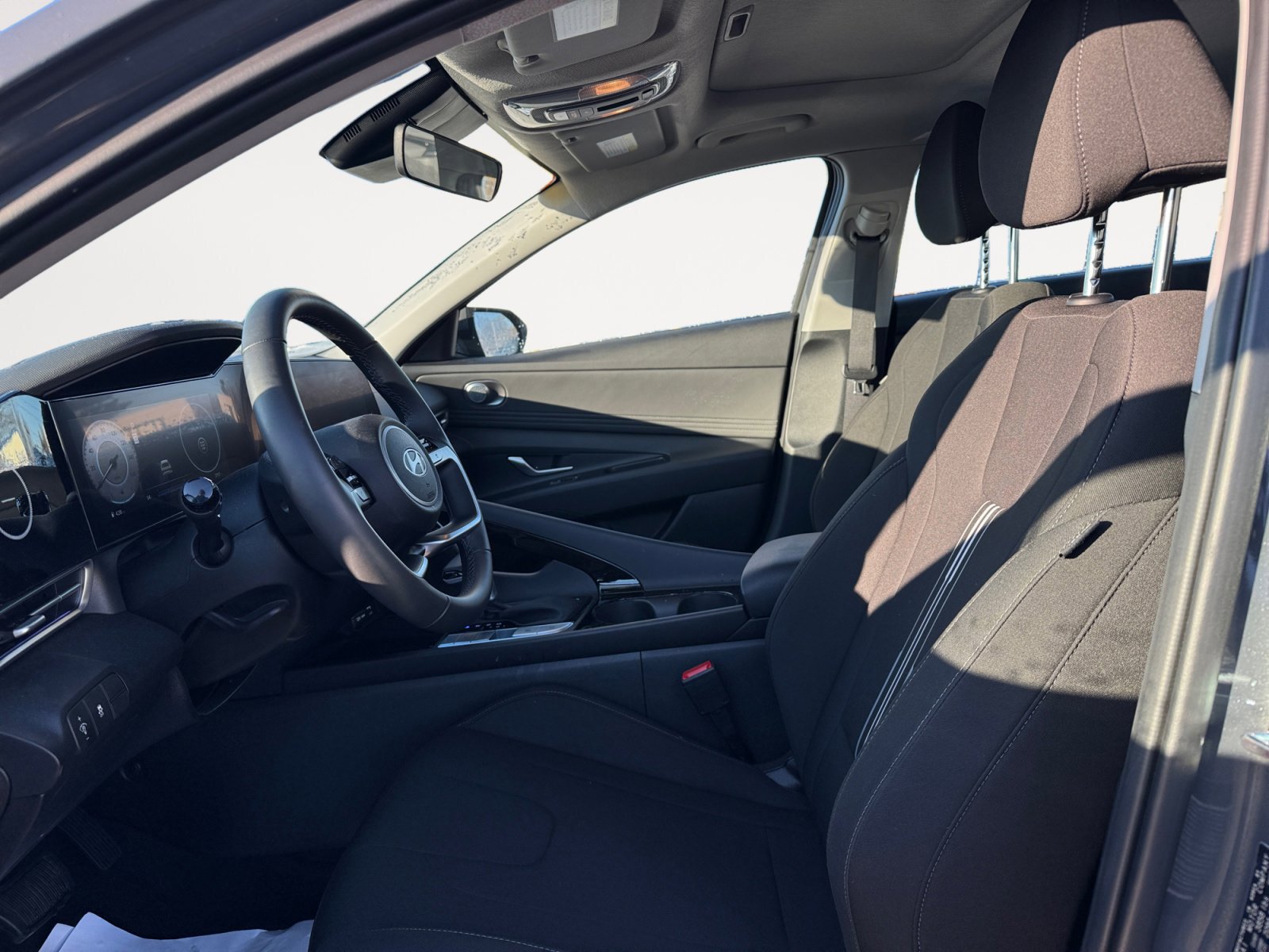 New 2025 Hyundai Elantra SEL image 11