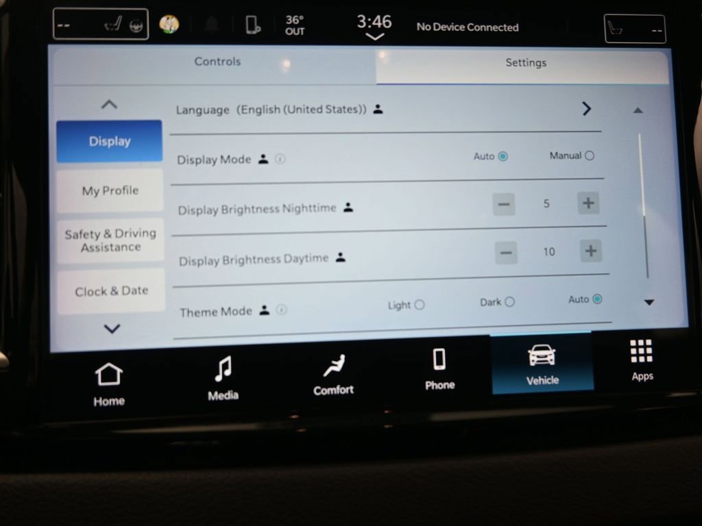 Used 2024 Chrysler Pacifica Touring-L image 30