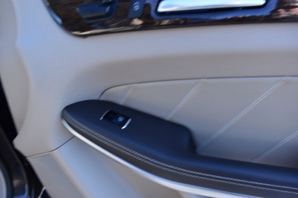 Used 2014 Mercedes-Benz GL 450 4MATIC image 14