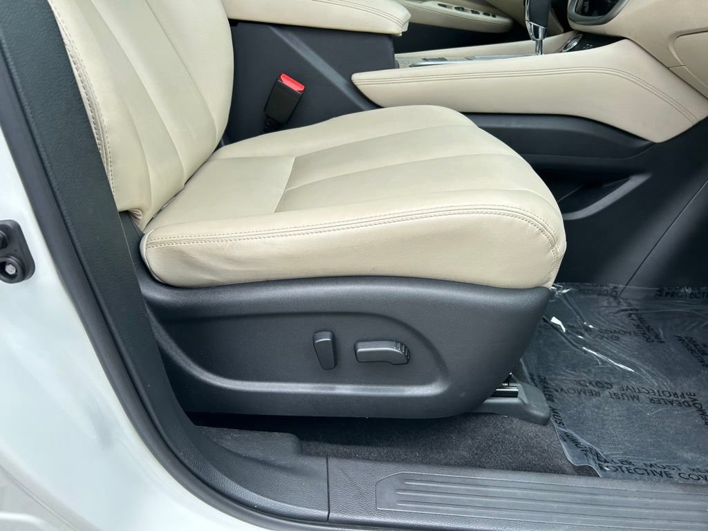 Used 2022 Nissan Murano SV FWD image 40