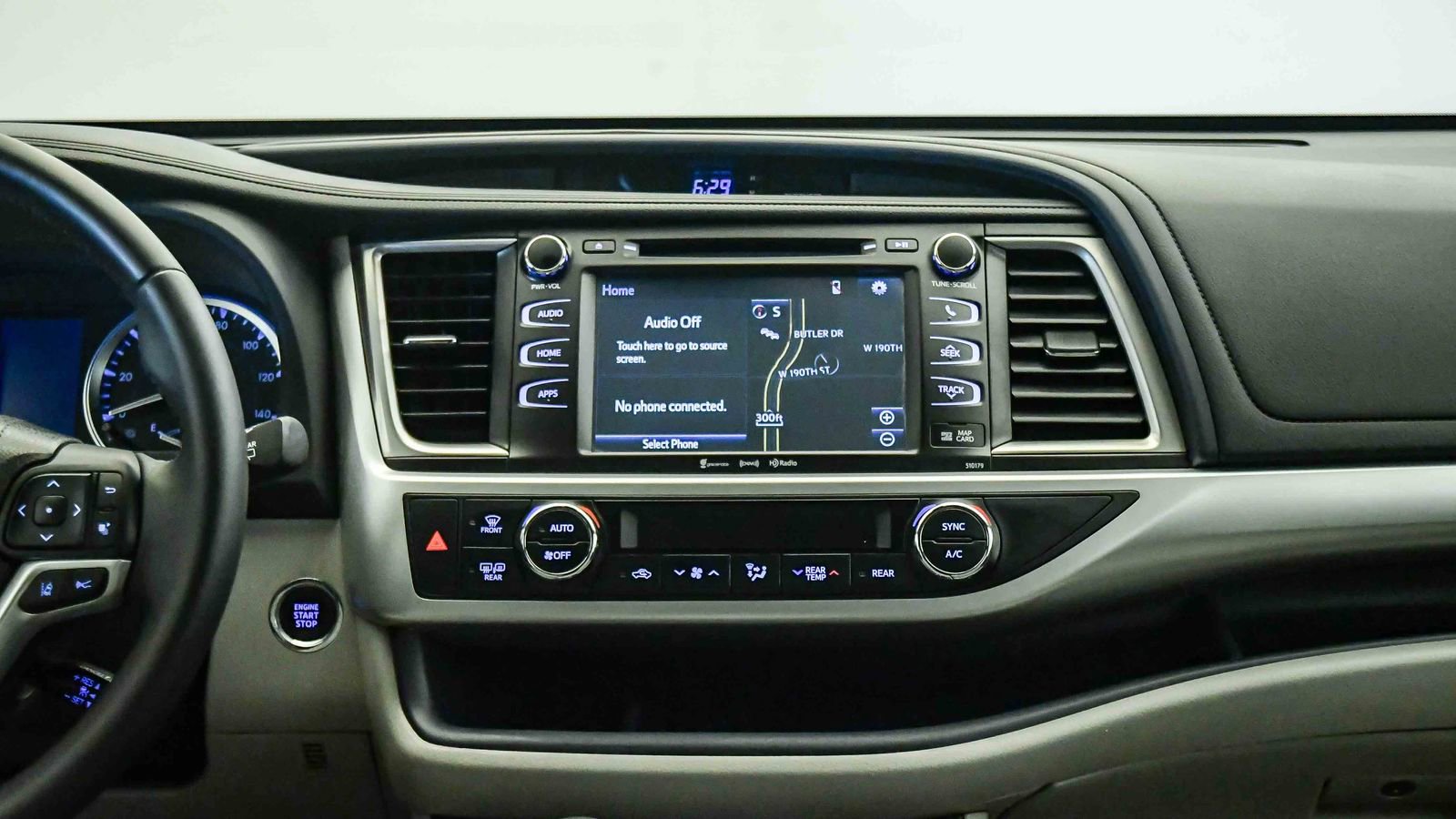 Used 2017 Toyota Highlander XLE w/ Preferred Accessory Package AWD/4WD image 15