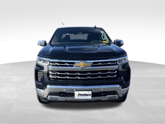 Used 2026 Chevrolet Silverado 1500 LTZ AWD/4WD image 2